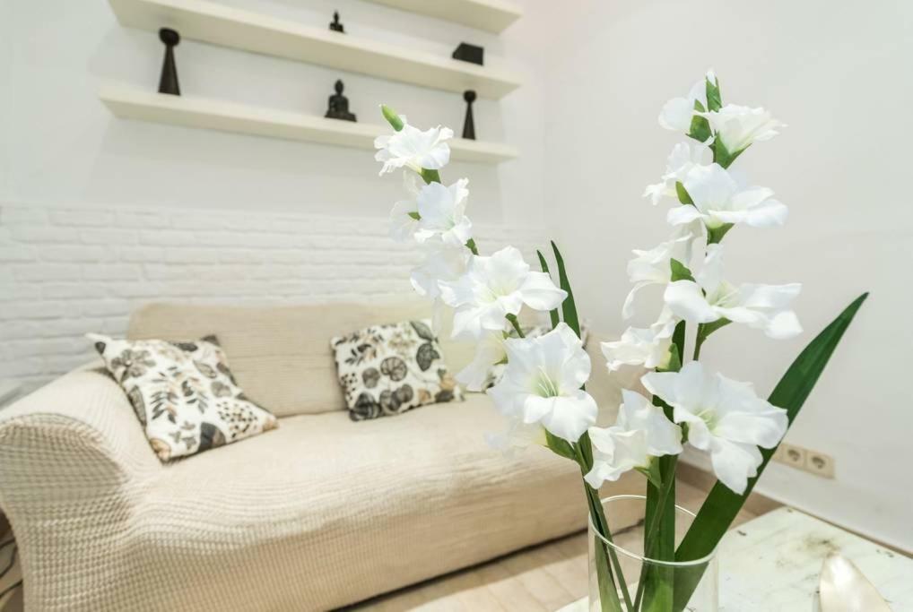 Apartament Stylish Loft At Chueca'S Heart Madryt Zewnętrze zdjęcie
